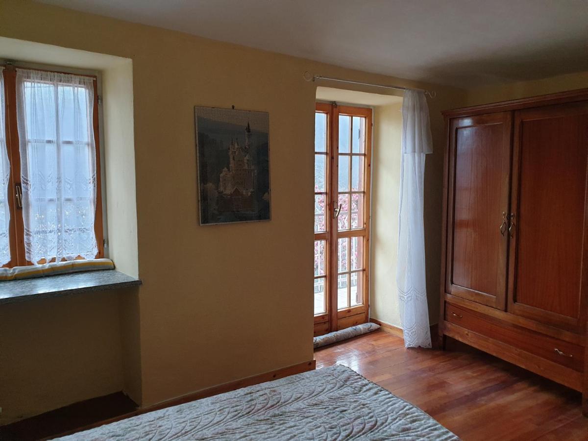 Casa Le Rondini Lägenhet Mezzenile Exteriör bild