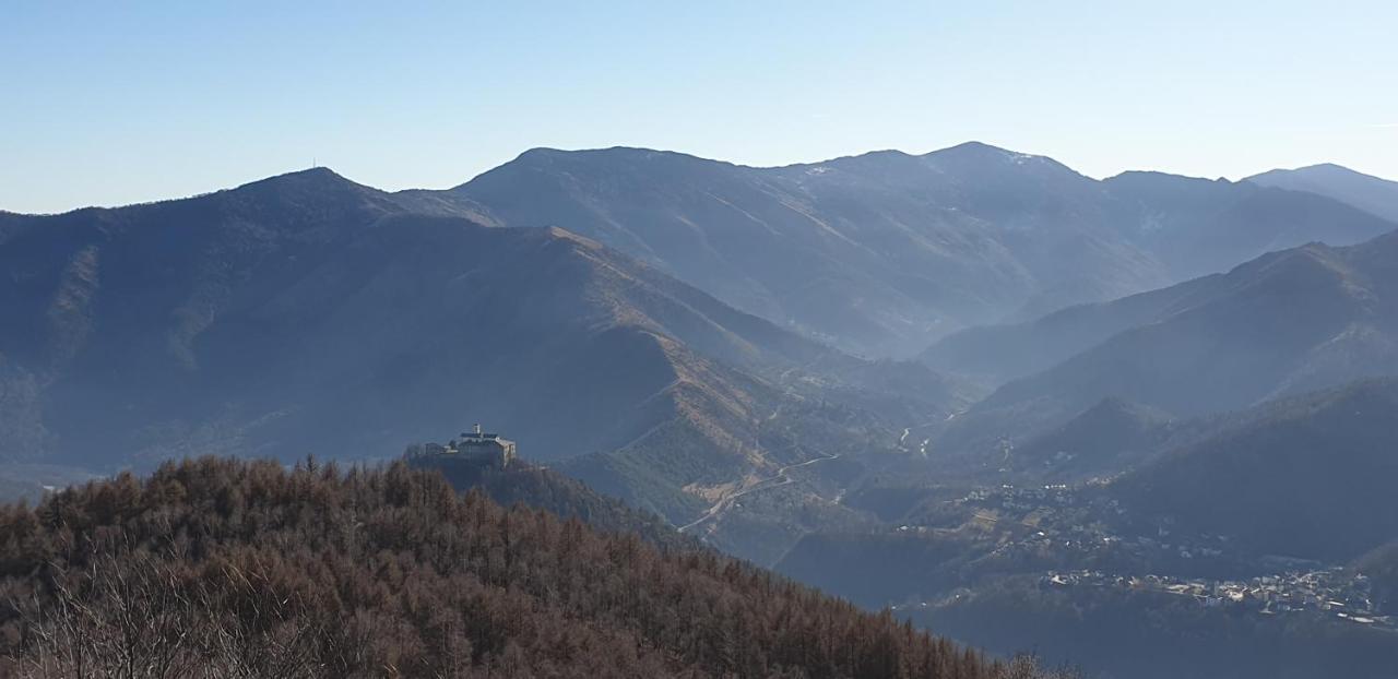 Casa Le Rondini Lägenhet Mezzenile Exteriör bild