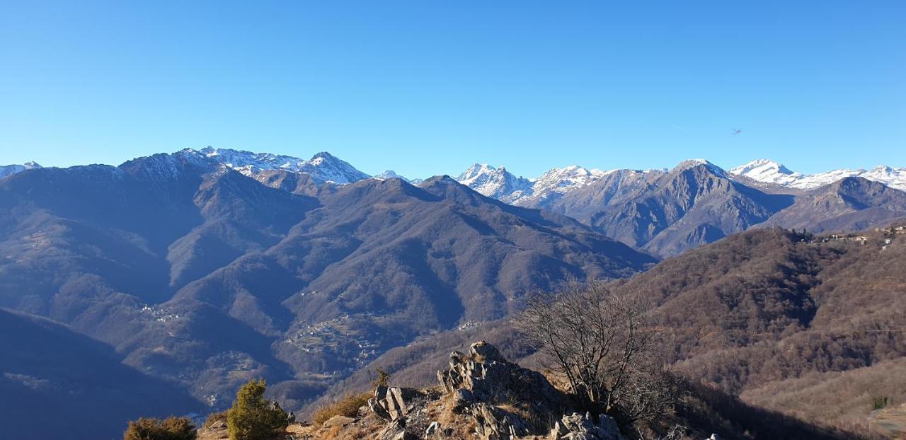 Casa Le Rondini Lägenhet Mezzenile Exteriör bild