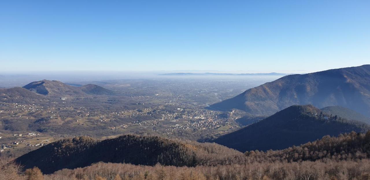 Casa Le Rondini Lägenhet Mezzenile Exteriör bild